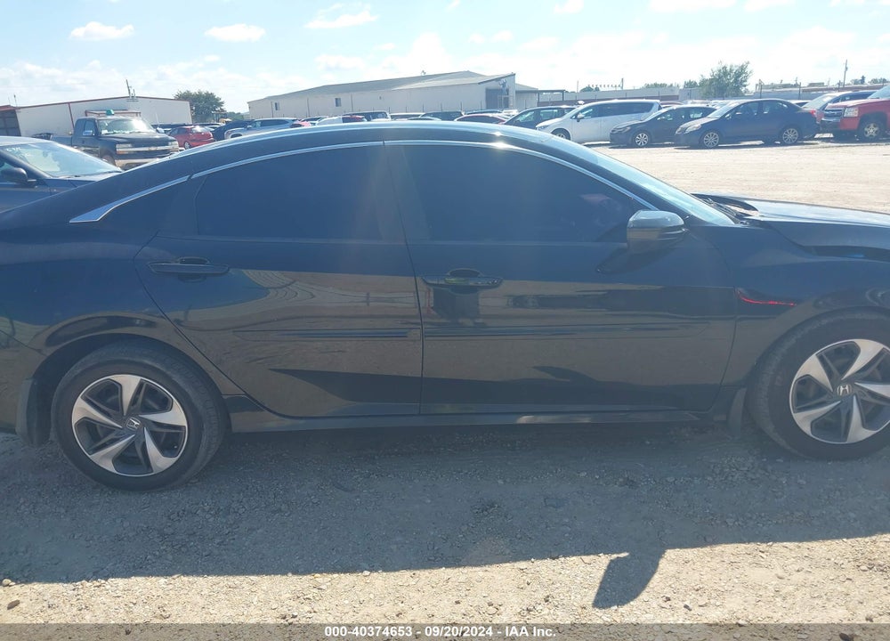 2019 HONDA CIVIC LX VIN: 19XFC2F6XKE021960