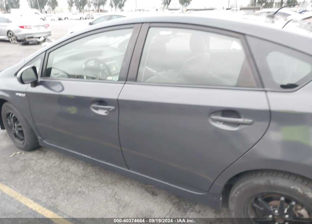 2015 TOYOTA PRIUS TWO VIN: JTDKN3DU7F0470351