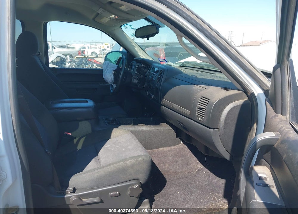 2010 CHEVROLET SILVERADO 1500 LT VIN: 3GCRKSE32AG279724