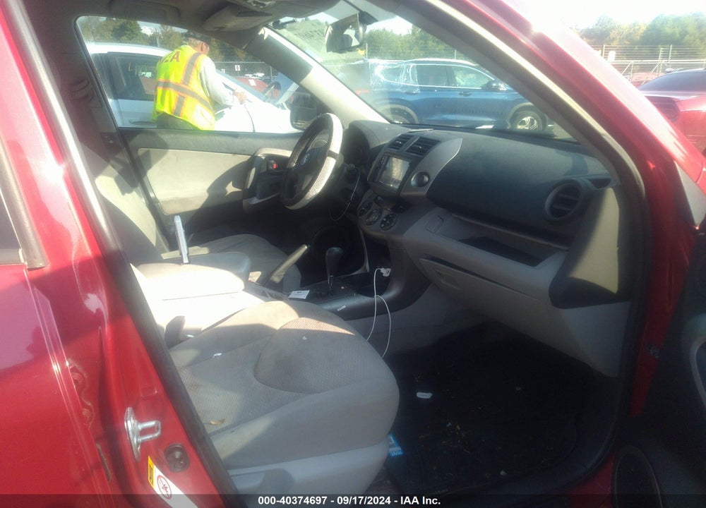 2006 TOYOTA RAV4 VIN: JTMBK31V465000268