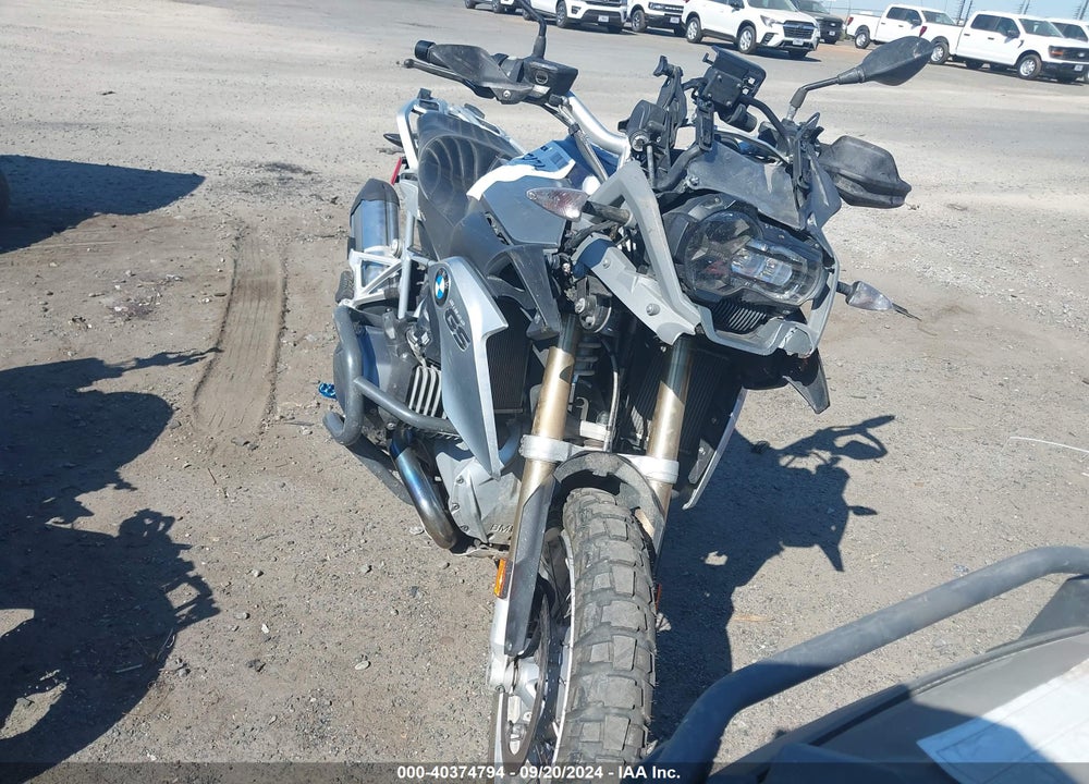 2015 BMW R1200 GS VIN: WB10A1102FZ187714