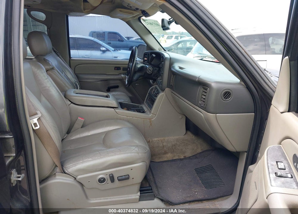 2004 CHEVROLET TAHOE LT VIN: 1GNEC13Z14J284985