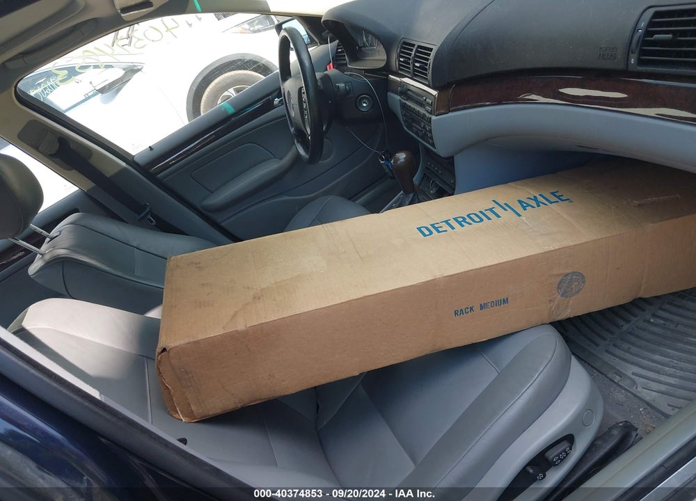 2005 BMW 330XI VIN: WBAEW53405PN37365