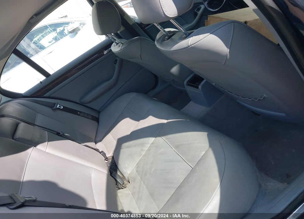 2005 BMW 330XI VIN: WBAEW53405PN37365