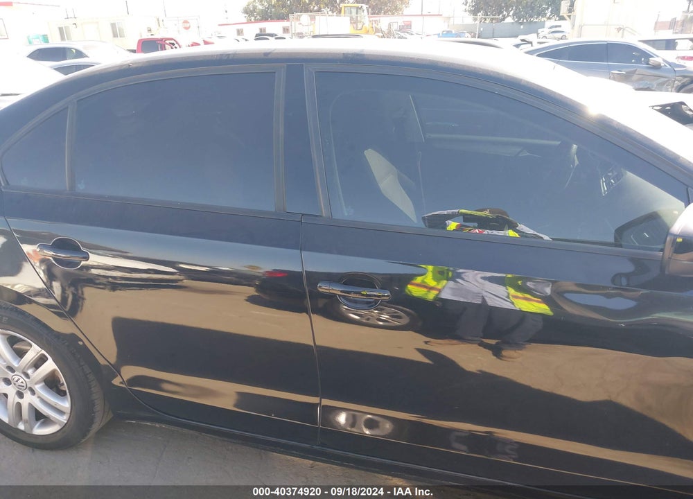 2018 VOLKSWAGEN JETTA 1.4T S VIN: 3VW2B7AJ7JM223411