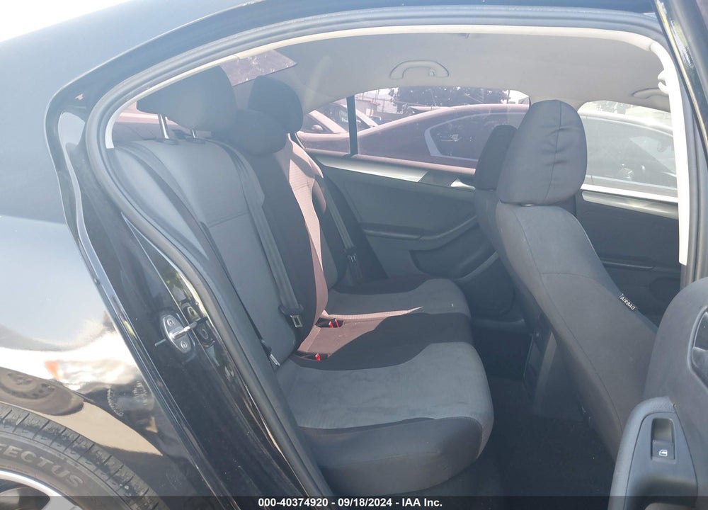 2018 VOLKSWAGEN JETTA 1.4T S VIN: 3VW2B7AJ7JM223411