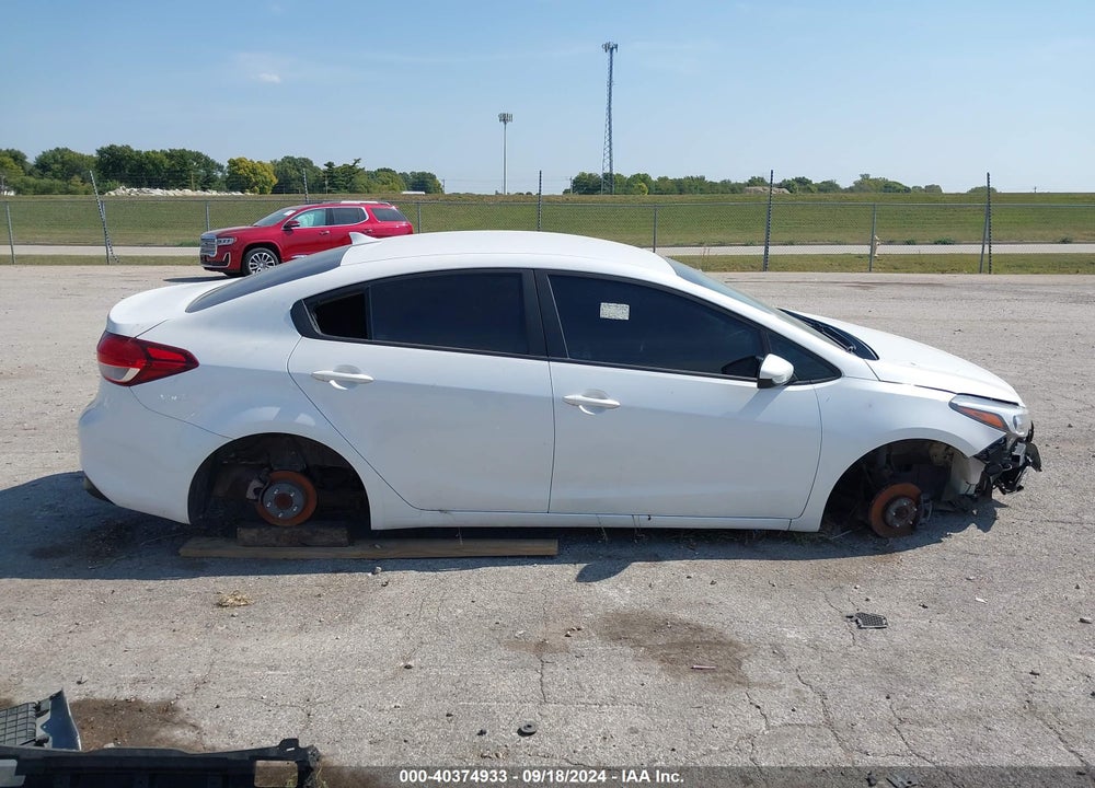 2017 KIA FORTE LX VIN: 3KPFL4A70HE146471