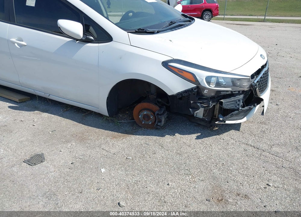 2017 KIA FORTE LX VIN: 3KPFL4A70HE146471