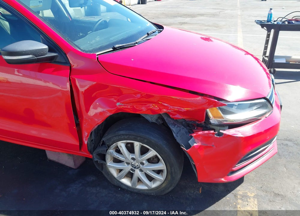2015 VOLKSWAGEN JETTA 1.8T SE VIN: 3VWD17AJXFM255191