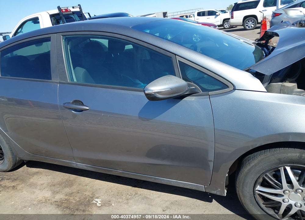 2016 KIA FORTE LX VIN: KNAFX4A61G5597654