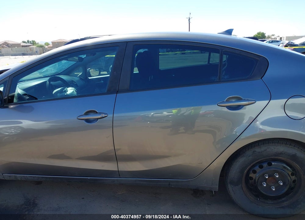 2016 KIA FORTE LX VIN: KNAFX4A61G5597654