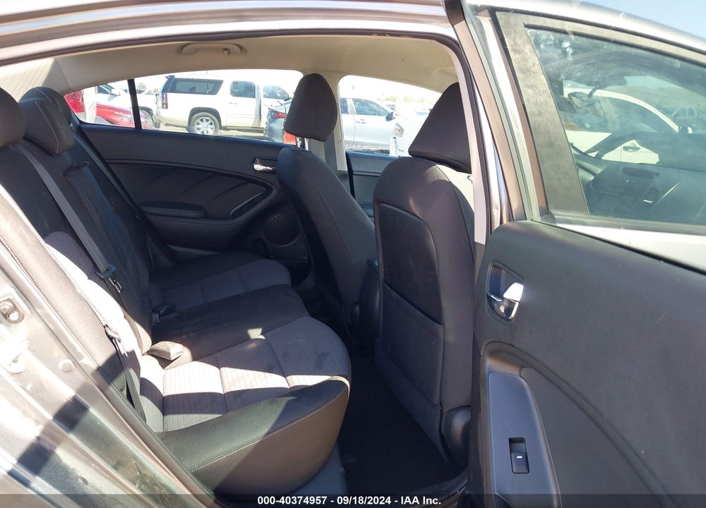 2016 KIA FORTE LX VIN: KNAFX4A61G5597654