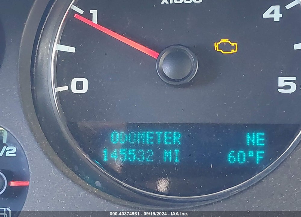 2013 GMC SIERRA 3500HD DENALI VIN: 1GT426E85DF133272