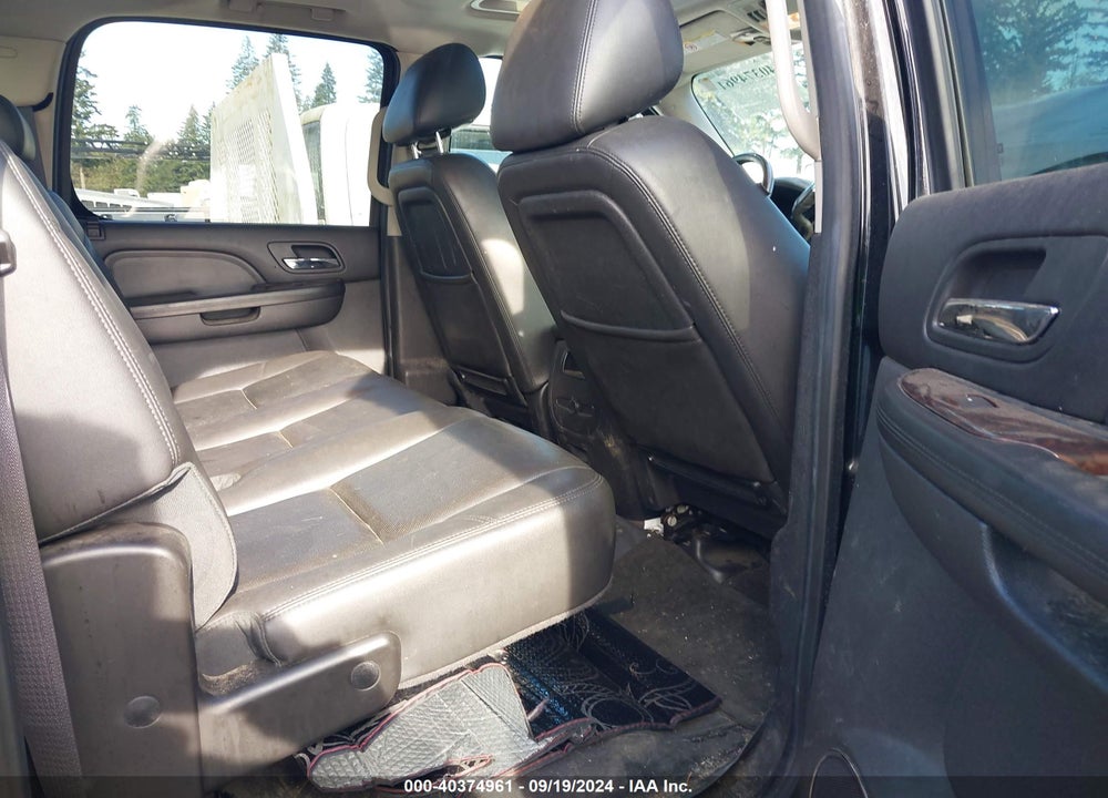 2013 GMC SIERRA 3500HD DENALI VIN: 1GT426E85DF133272