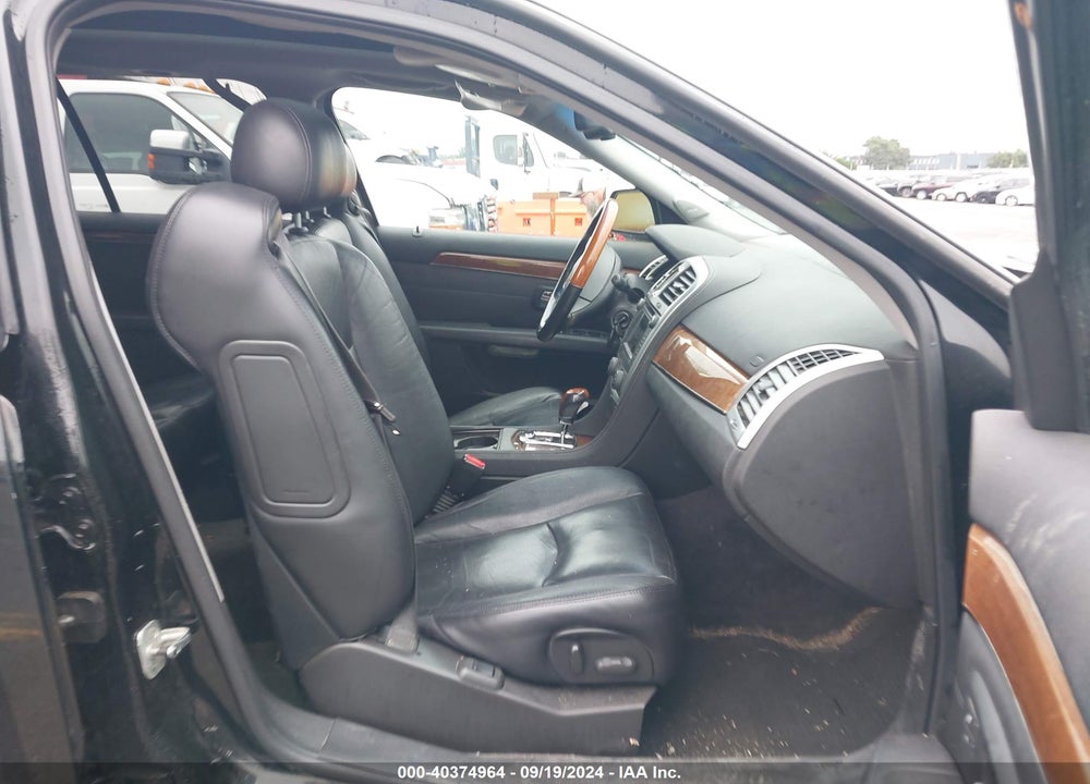 2007 CADILLAC SRX VIN: 1GYEE637170148522