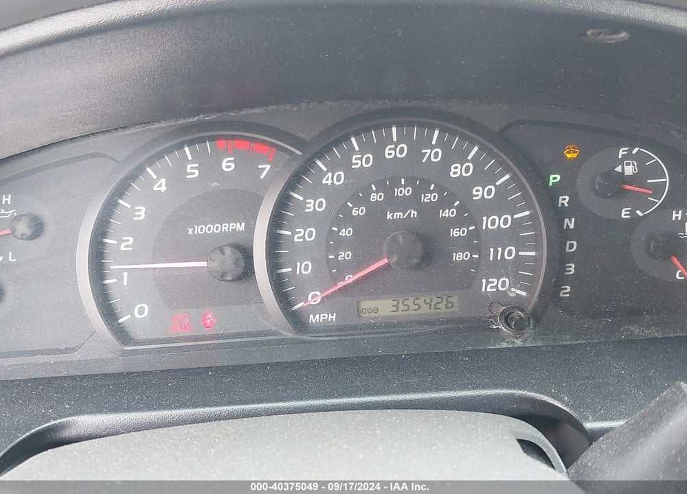 2005 TOYOTA TUNDRA SR5 V8 VIN: 5TBBT44165S457693