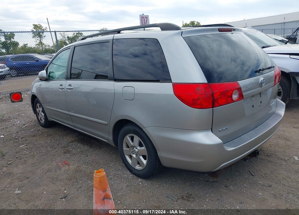 2008 TOYOTA SIENNA XLE VIN: 5TDZK22C78S115725