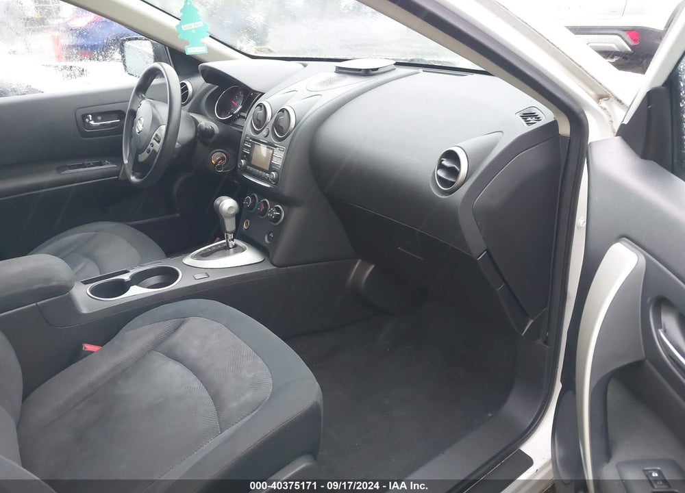2013 NISSAN ROGUE S VIN: JN8AS5MT3DW552891