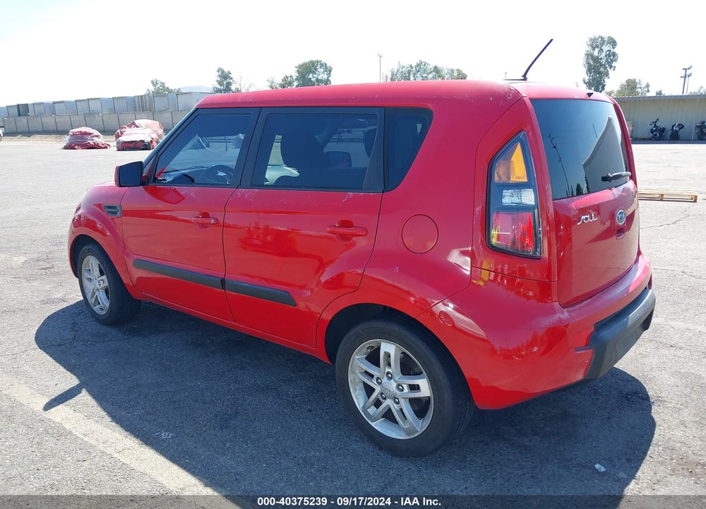 2011 KIA SOUL VIN: KNDJT2A28B7310088