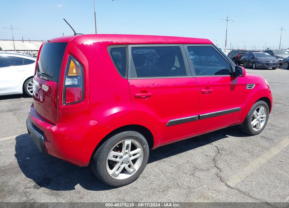 2011 KIA SOUL VIN: KNDJT2A28B7310088