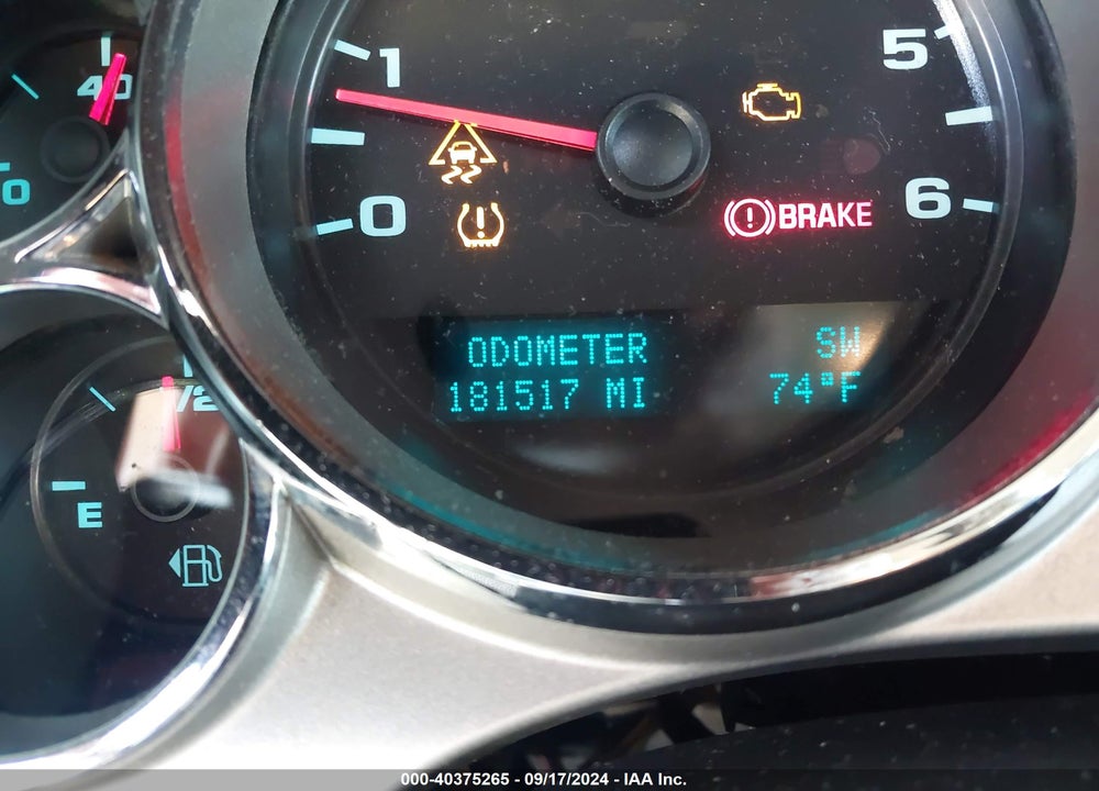 2011 CHEVROLET SILVERADO 1500 LT VIN: 1GCRKSE39BZ270004