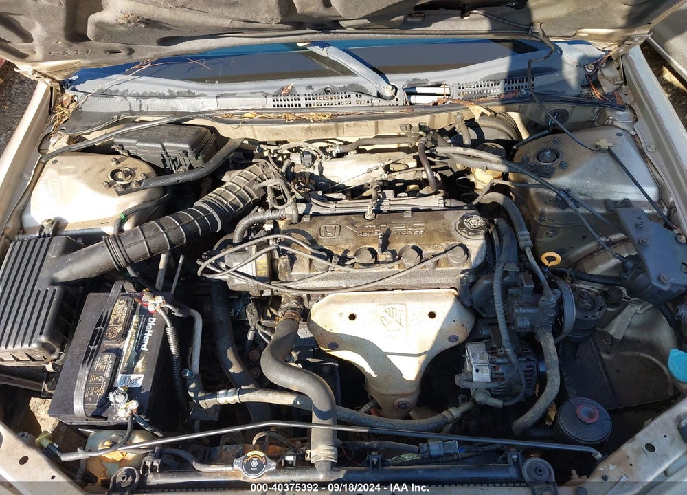 2000 HONDA ACCORD 2.3 LX VIN: JHMCG5649YC034088