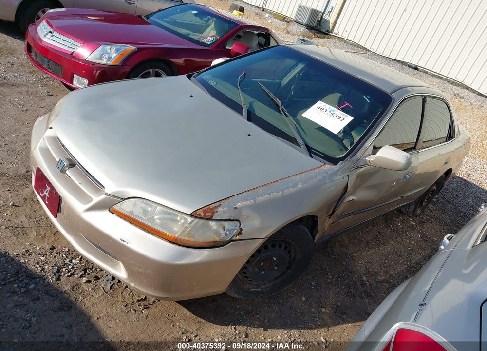 2000 HONDA ACCORD 2.3 LX VIN: JHMCG5649YC034088
