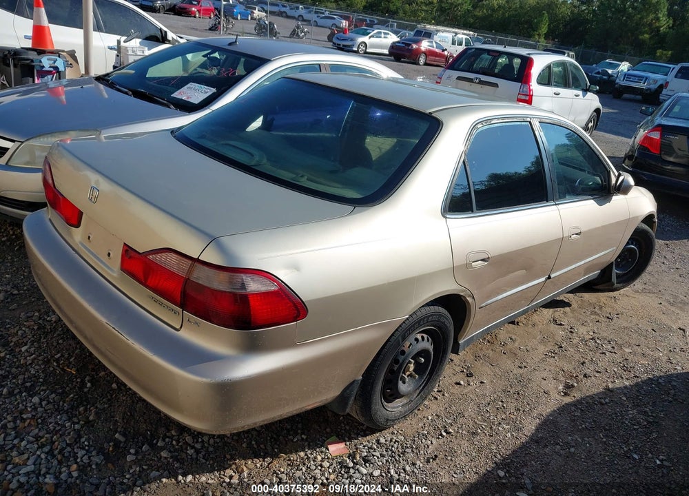 2000 HONDA ACCORD 2.3 LX VIN: JHMCG5649YC034088
