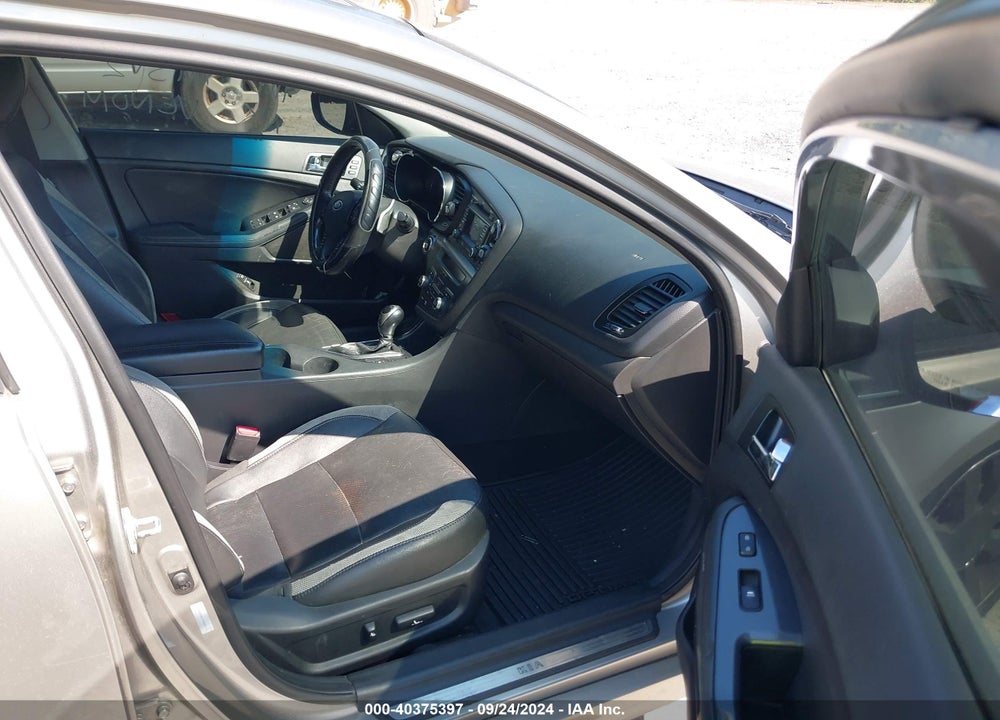 2012 KIA OPTIMA SX VIN: 5XXGR4A67CG082648