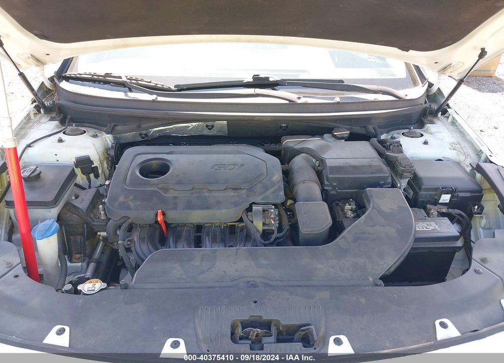 2015 HYUNDAI SONATA SE VIN: 5NPE24AF5FH105588