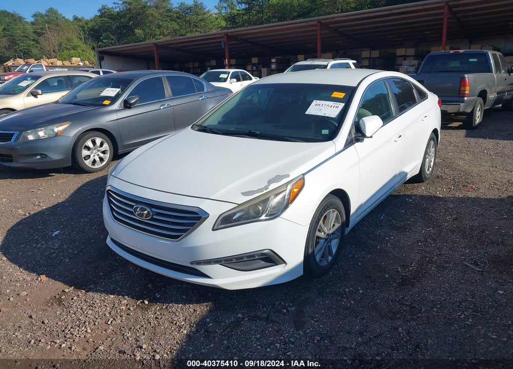 2015 HYUNDAI SONATA SE VIN: 5NPE24AF5FH105588