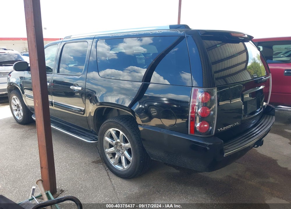 2007 GMC YUKON XL 1500 DENALI VIN: 1GKFK66837J386023
