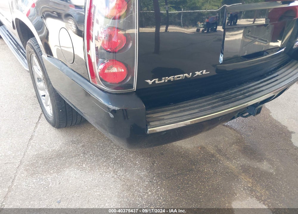 2007 GMC YUKON XL 1500 DENALI VIN: 1GKFK66837J386023
