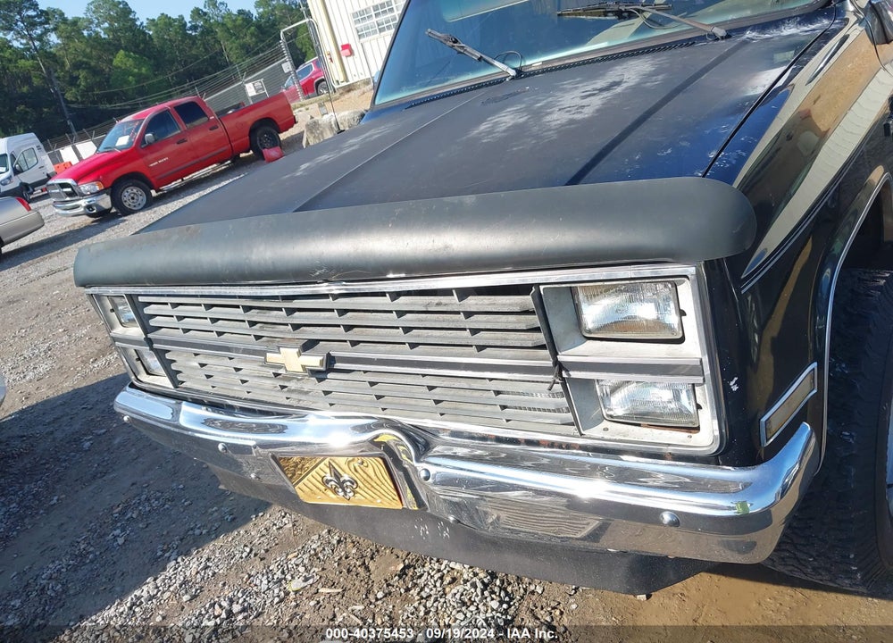 1988 CHEVROLET BLAZER V10 VIN: 1GNEV18K7JF198858