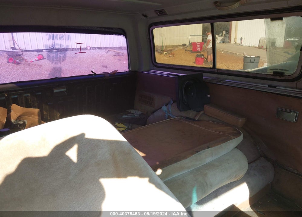 1988 CHEVROLET BLAZER V10 VIN: 1GNEV18K7JF198858