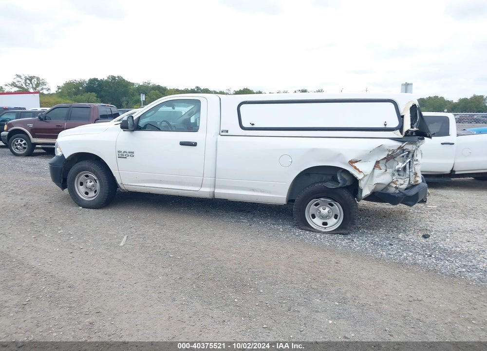 2019 RAM 1500 CLASSIC TRADESMAN REGULAR CAB 4X4 8' BOX VIN: 3C6JR7DG1KG627497