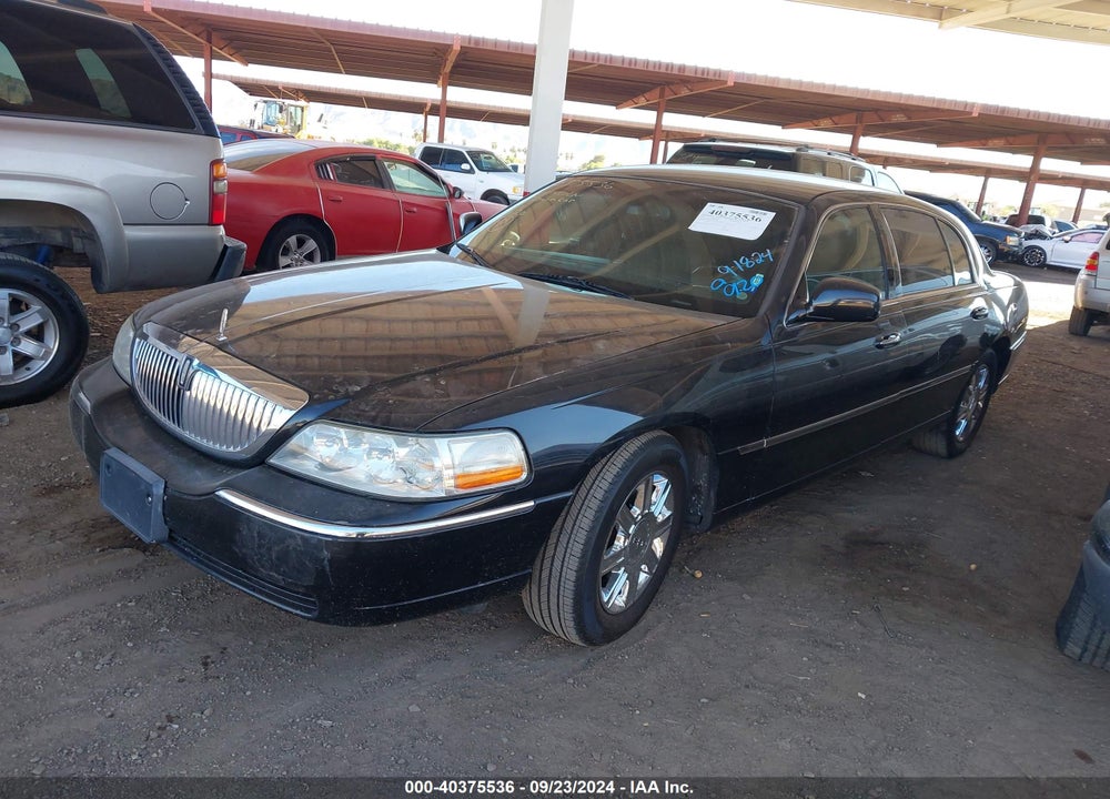 2011 LINCOLN TOWN CAR EXECUTIVE L VIN: 2LNBL8EV6BX763207