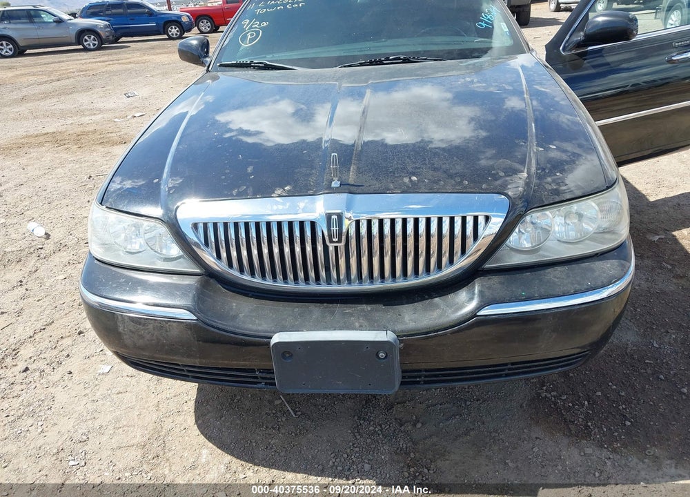 2011 LINCOLN TOWN CAR EXECUTIVE L VIN: 2LNBL8EV6BX763207