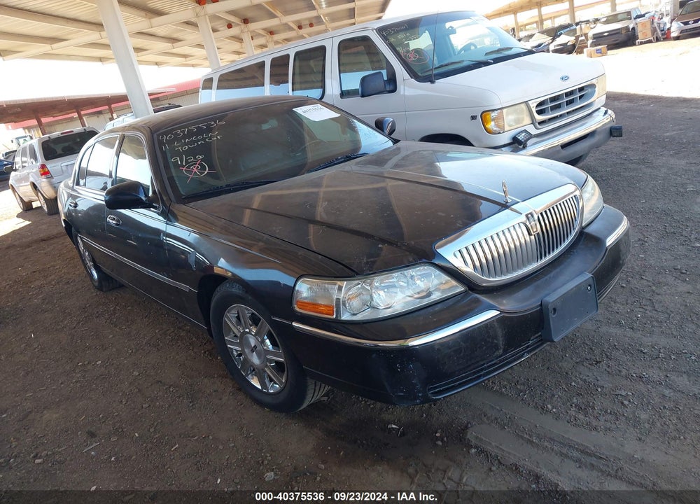 2011 LINCOLN TOWN CAR EXECUTIVE L VIN: 2LNBL8EV6BX763207
