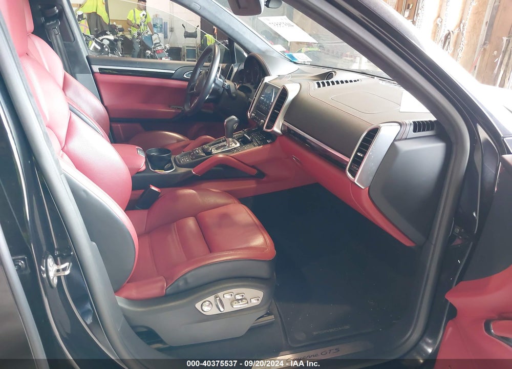 2017 PORSCHE CAYENNE GTS VIN: WP1AD2A28HLA83397