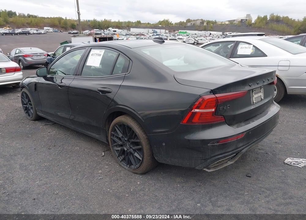 2022 VOLVO S60 RECHARGE PLUG-IN HYBRID T8 BLACK EDITION R-DESIGN EXTENDED RANGE VIN: 7JRH60FD4NG192633