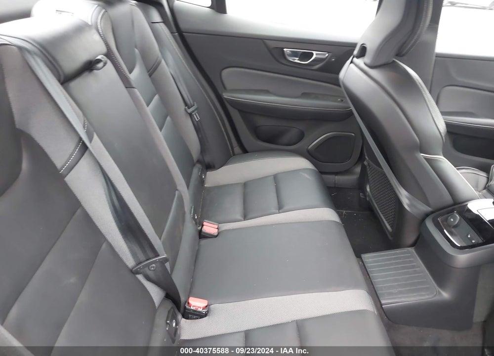 2022 VOLVO S60 RECHARGE PLUG-IN HYBRID T8 BLACK EDITION R-DESIGN EXTENDED RANGE VIN: 7JRH60FD4NG192633