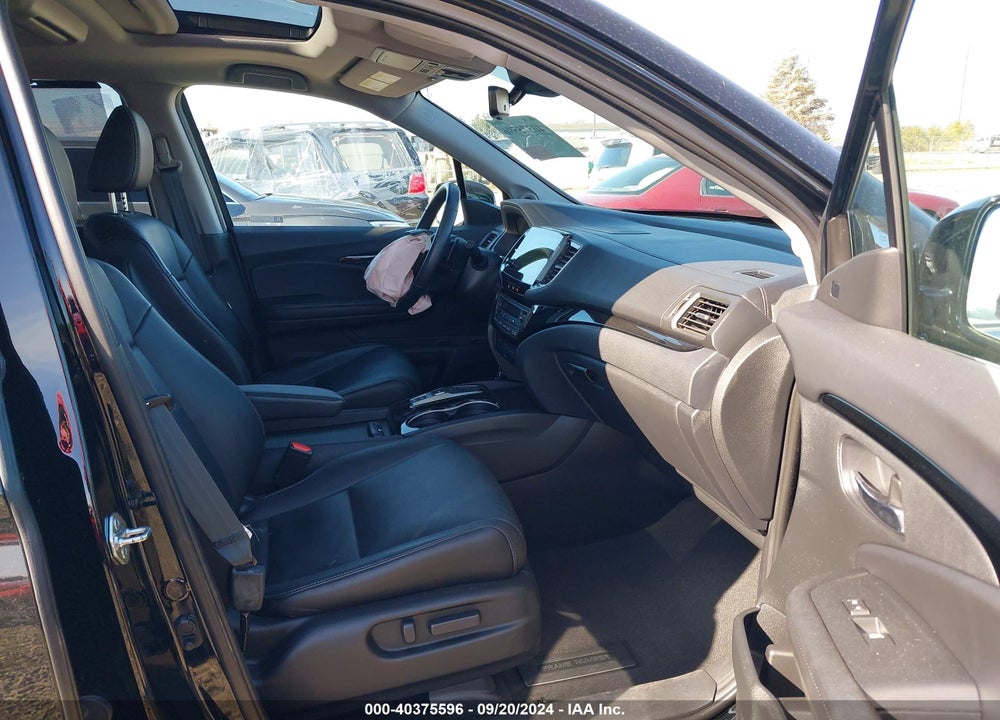 2019 HONDA PILOT TOURING VIN: 5FNYF6H94KB068930