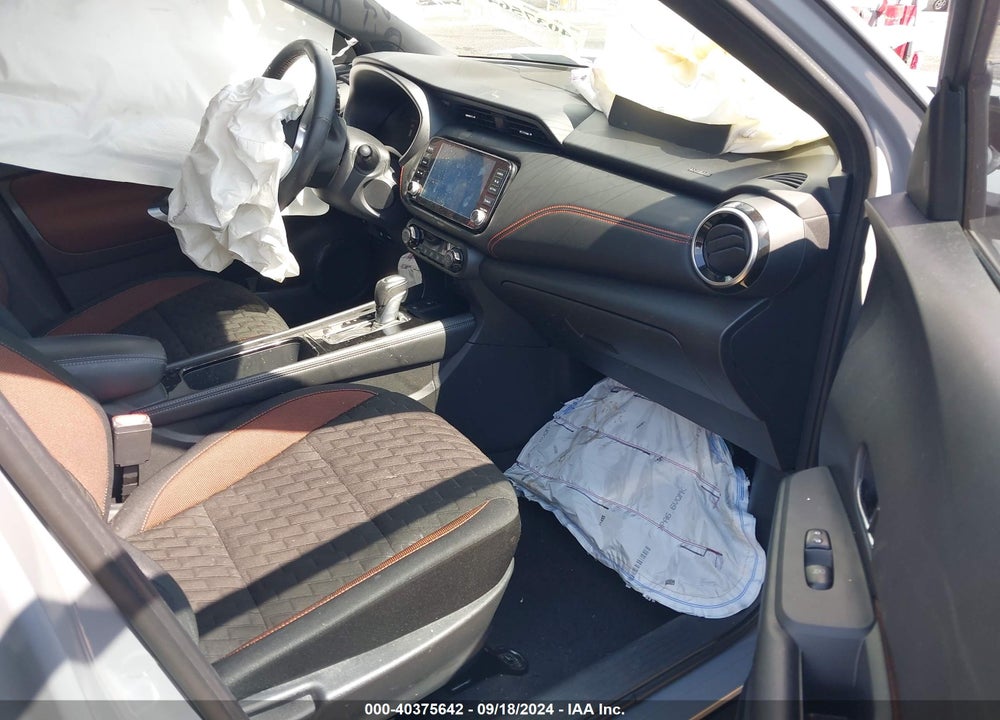 2021 NISSAN KICKS SR XTRONIC CVT VIN: 3N1CP5DV5ML558594