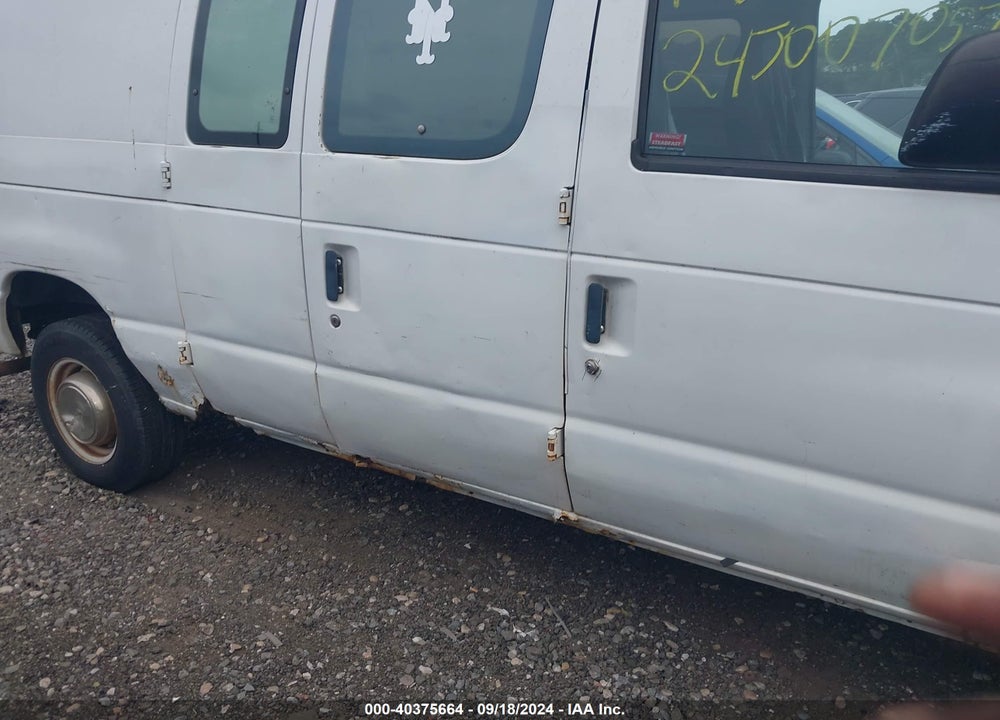 2001 FORD E-250 COMMERCIAL VIN: 1FTNE24251HA48109