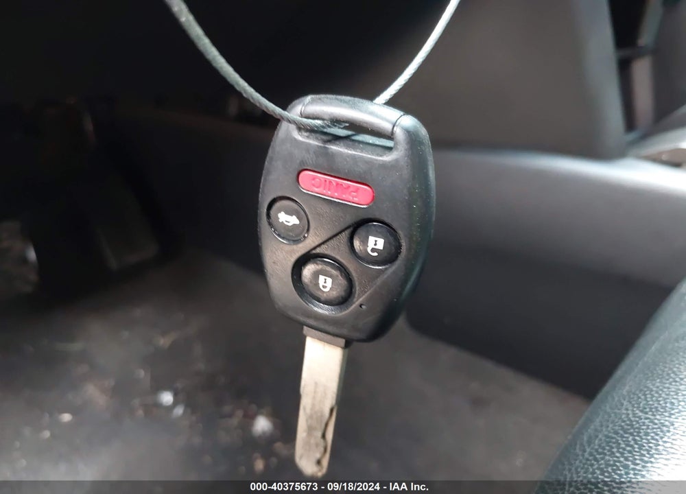 2012 HONDA ACCORD 2.4 EX-L VIN: 1HGCS1B82CA009752