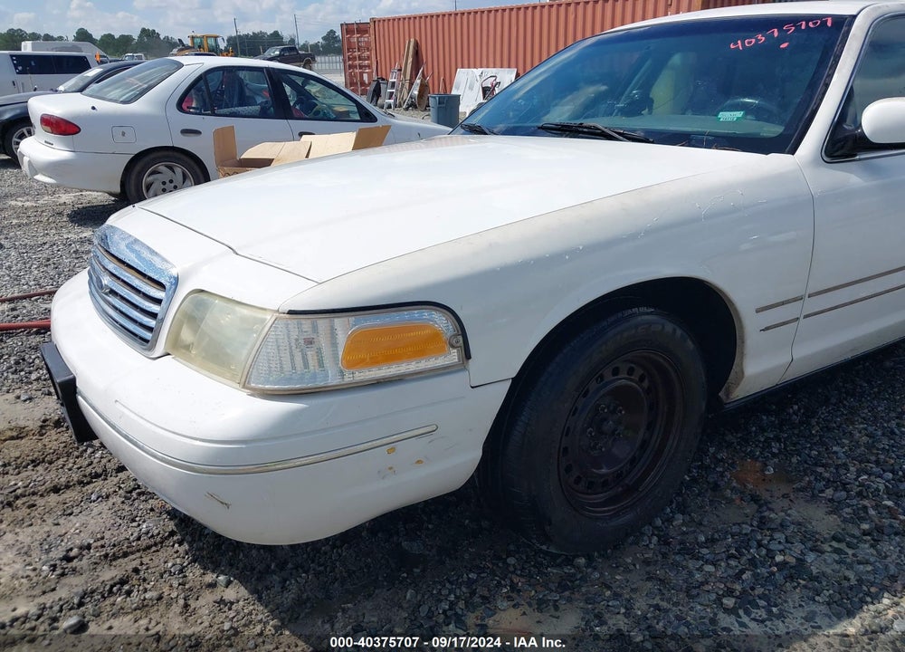 1998 FORD CROWN VICTORIA VIN: 2FAFP73W3WX102729