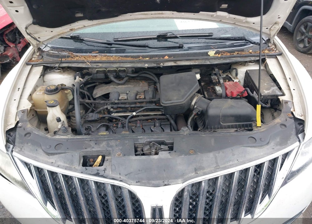 2011 LINCOLN MKX VIN: 2LMDJ8JK4BBJ02190