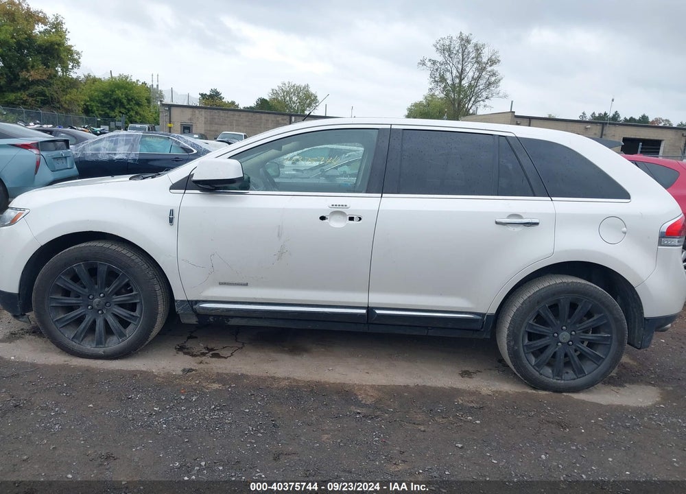 2011 LINCOLN MKX VIN: 2LMDJ8JK4BBJ02190