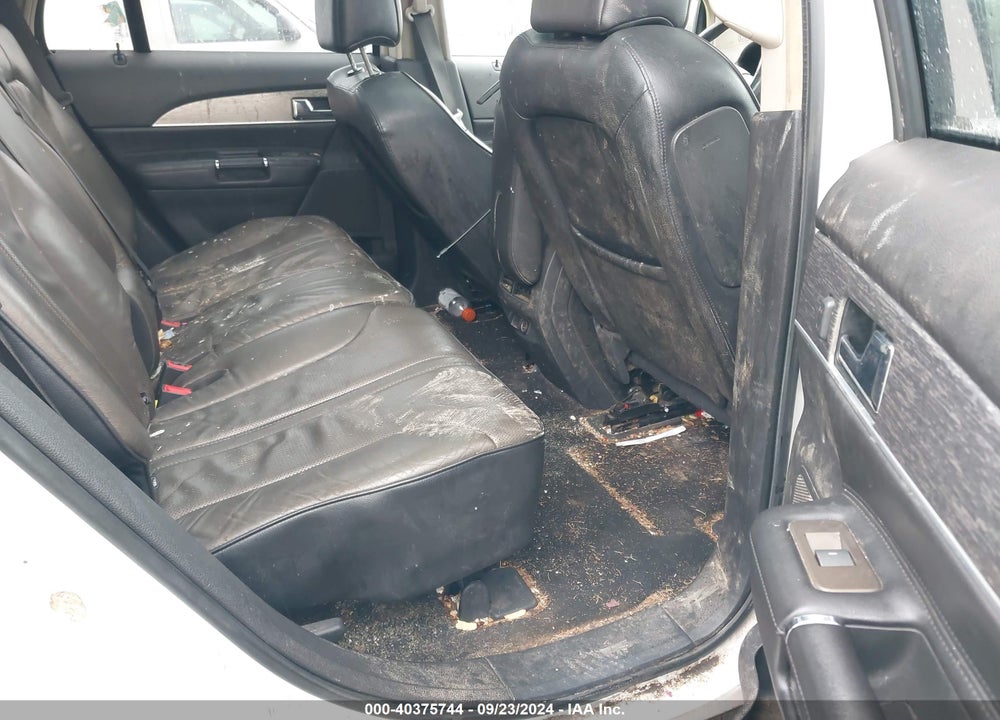 2011 LINCOLN MKX VIN: 2LMDJ8JK4BBJ02190